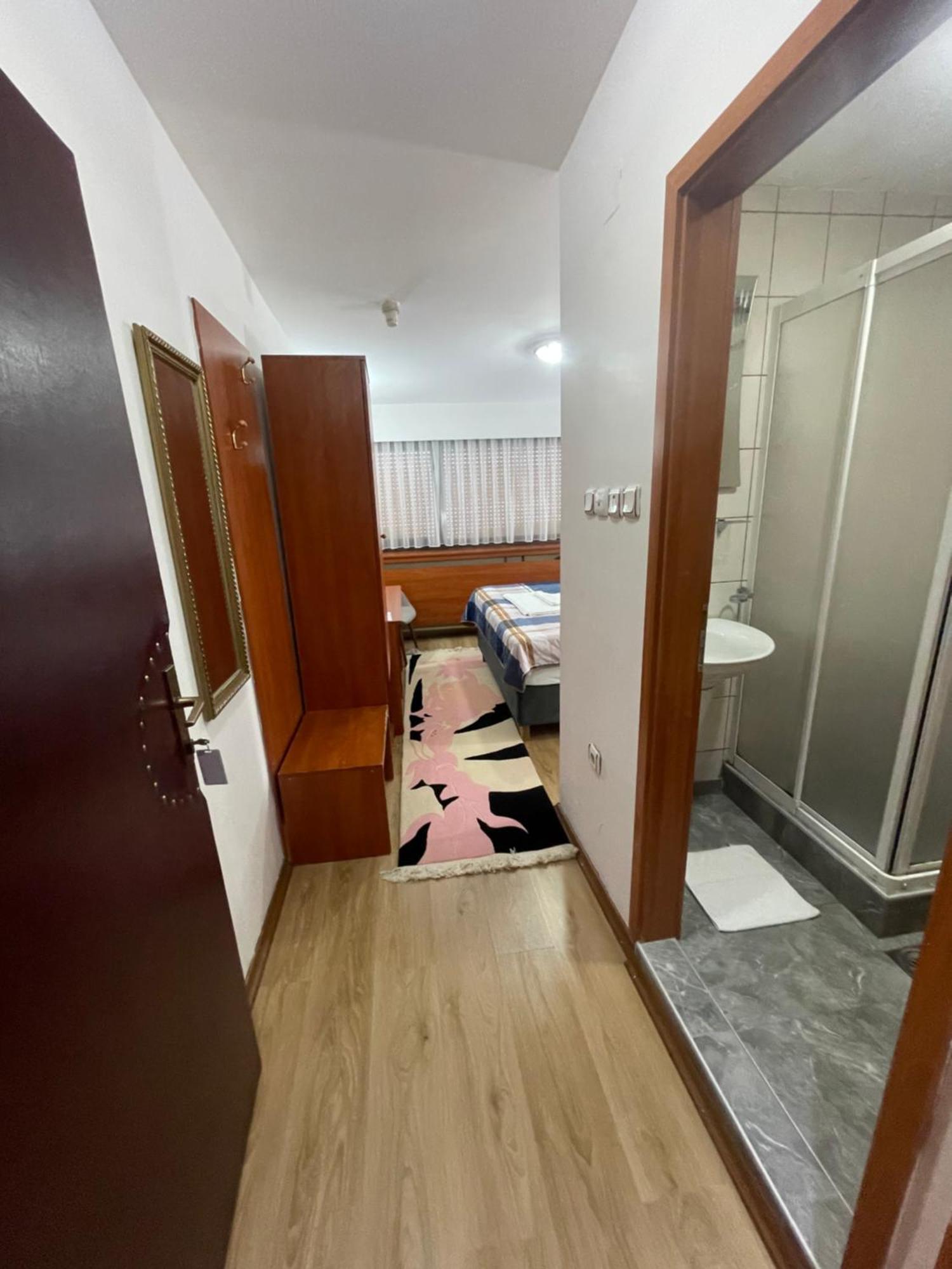 Hotel Square Skopje Ngoại thất bức ảnh