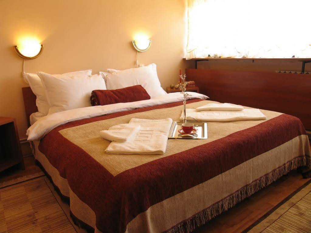 Hotel Square Skopje Ngoại thất bức ảnh