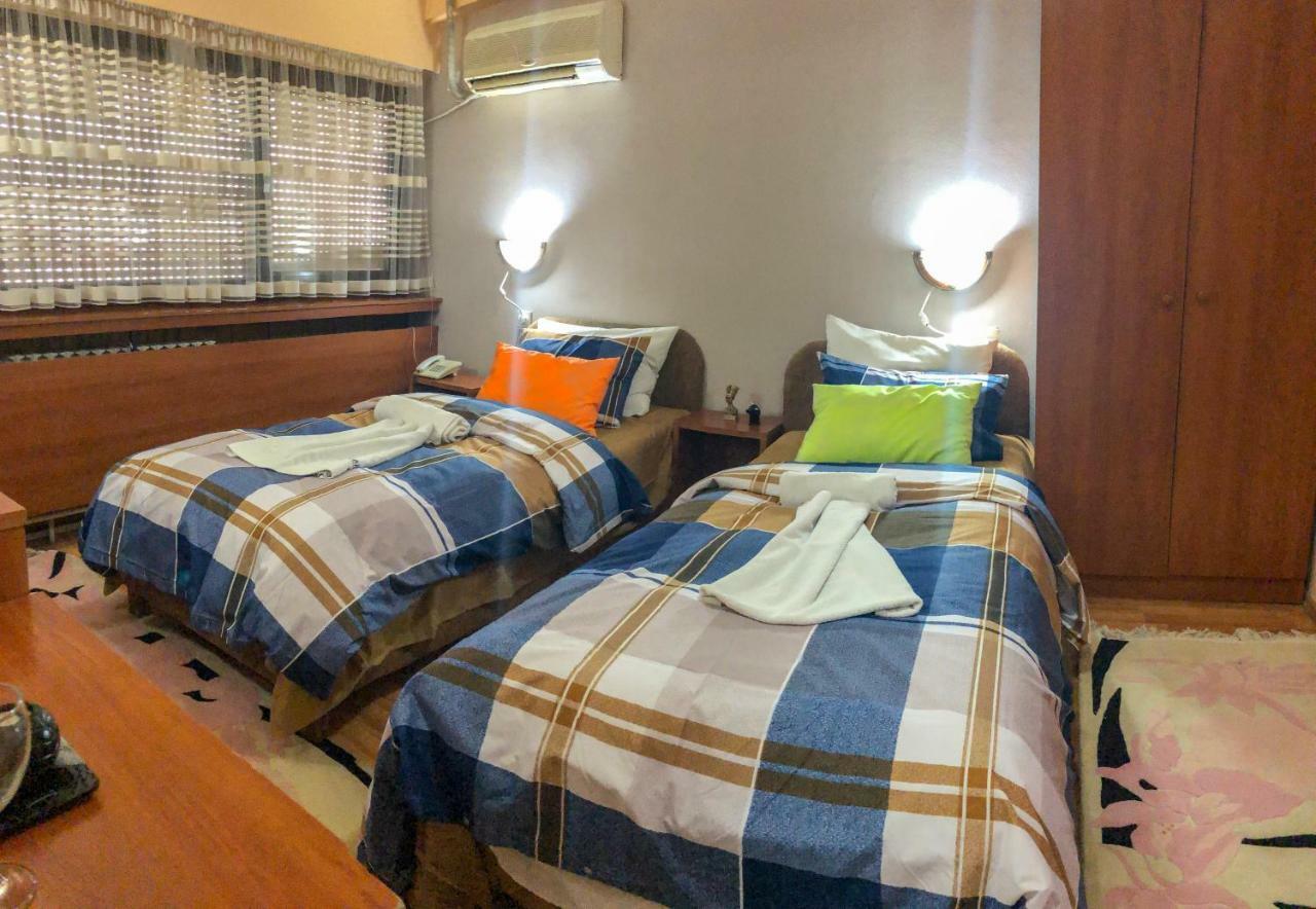 Hotel Square Skopje Ngoại thất bức ảnh