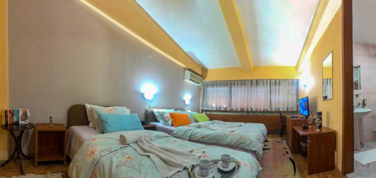 Hotel Square Skopje Ngoại thất bức ảnh