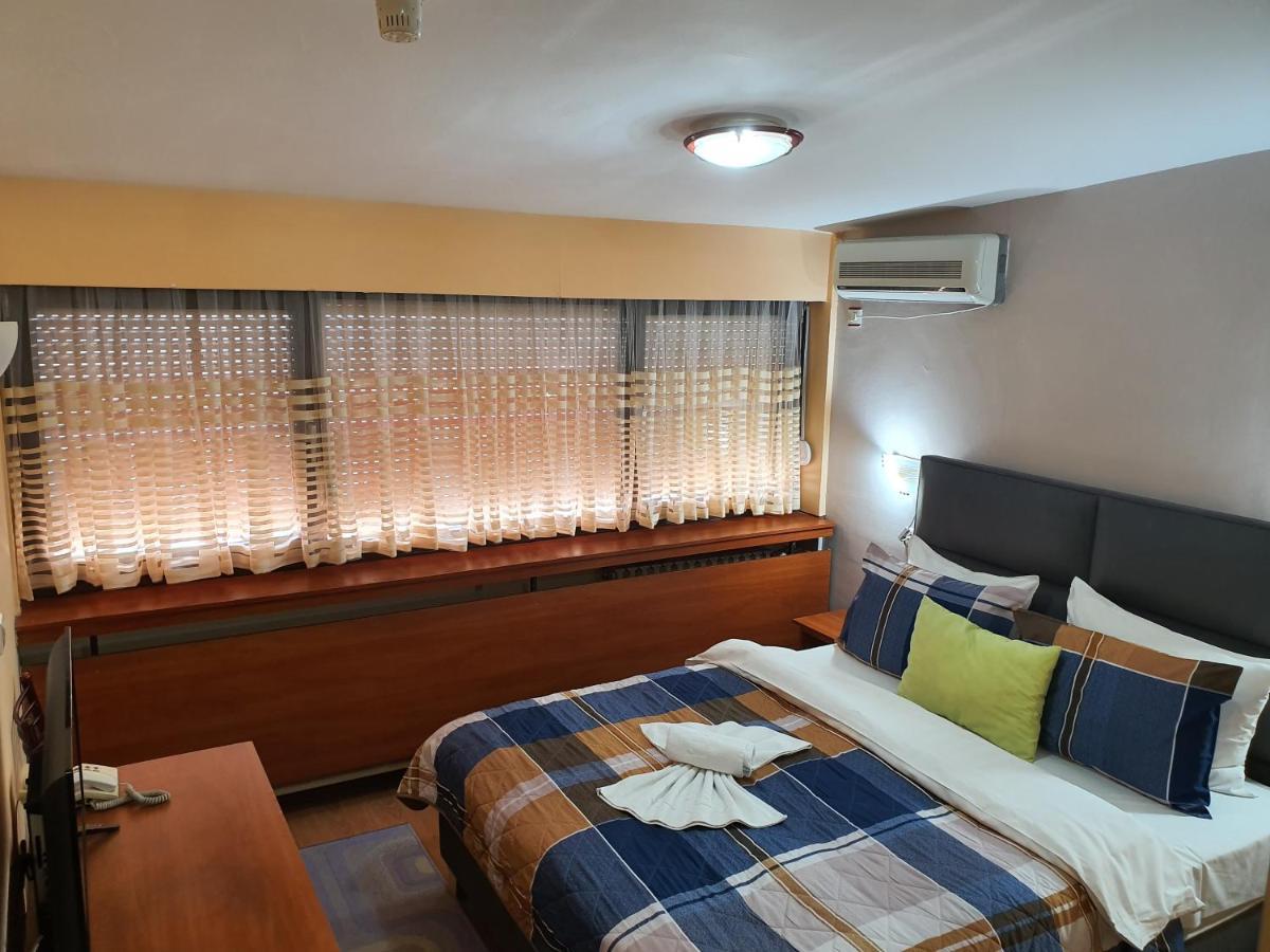 Hotel Square Skopje Ngoại thất bức ảnh